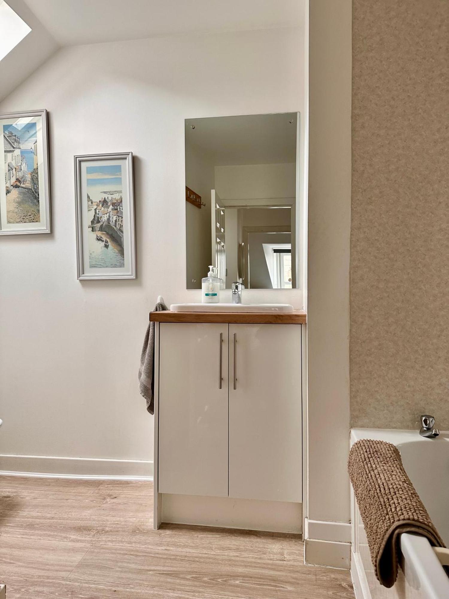 3-Bedroom Flat In The City Centre Next To The River Ness Inverness Dış mekan fotoğraf